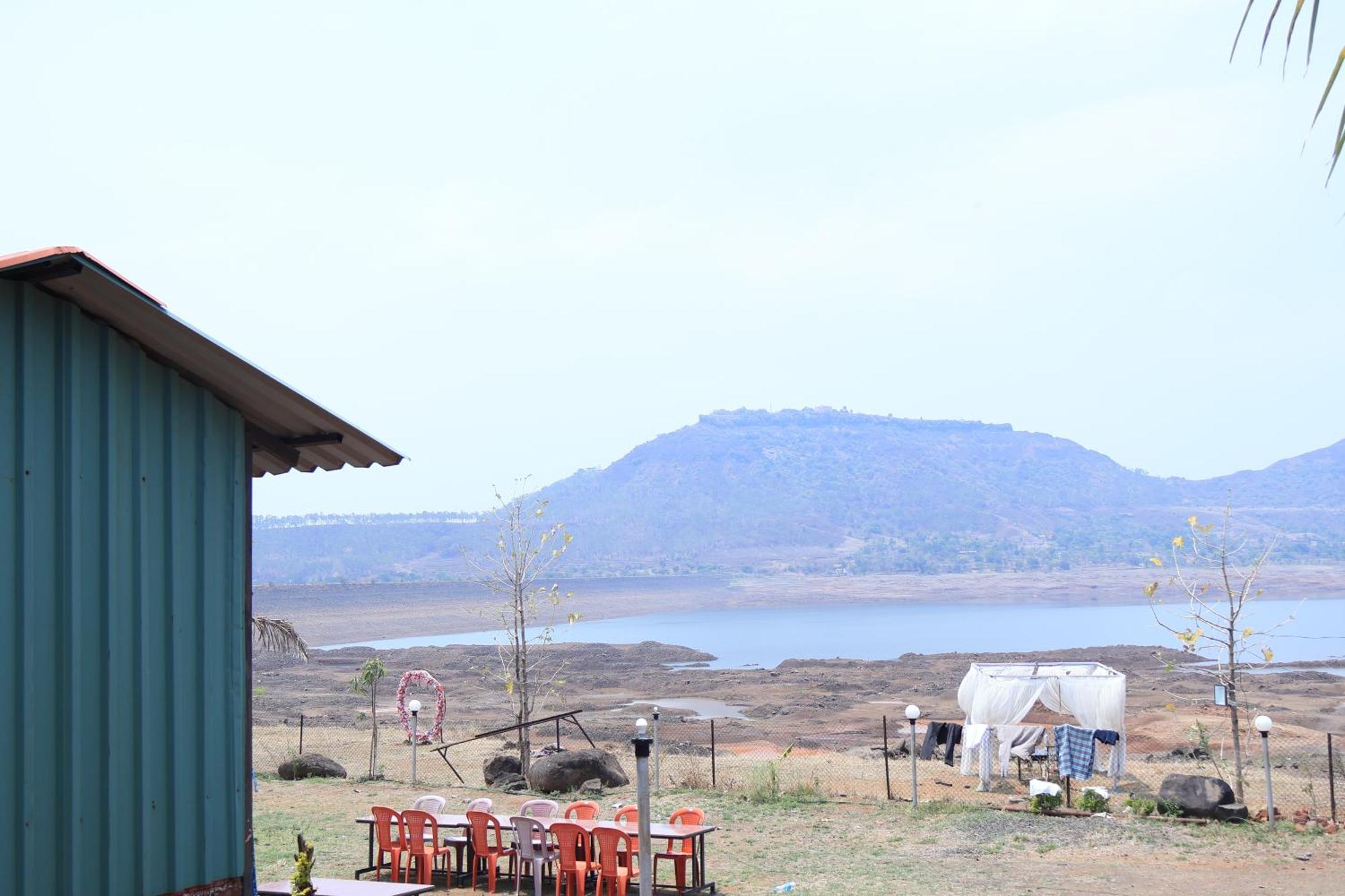 Hotel Mauli Agro Farm Dam View Resort Сатара Экстерьер фото